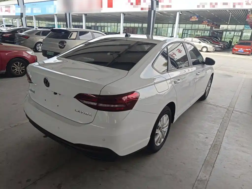 Volkswagen Lavida — миниатюра 7