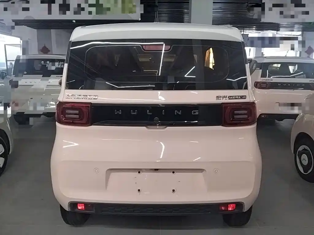 Wuling MINIEV — миниатюра 6