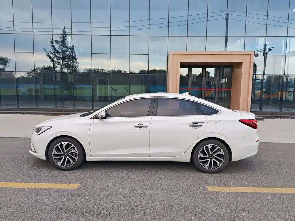 Changan Eado — миниатюра 8
