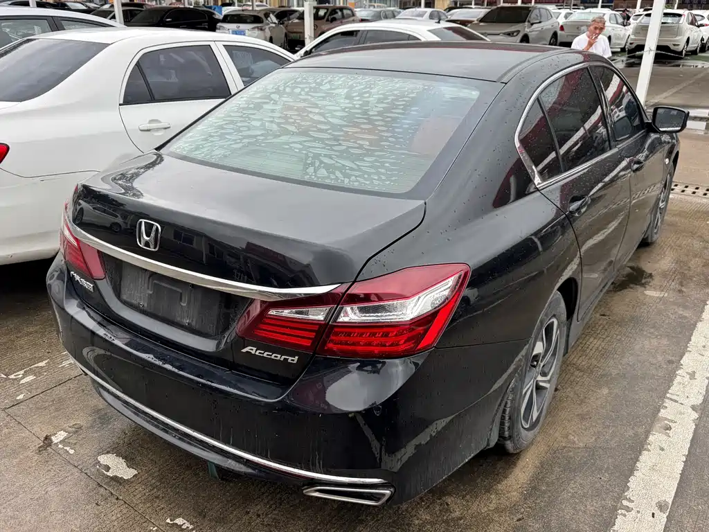 Honda Accord — миниатюра 2