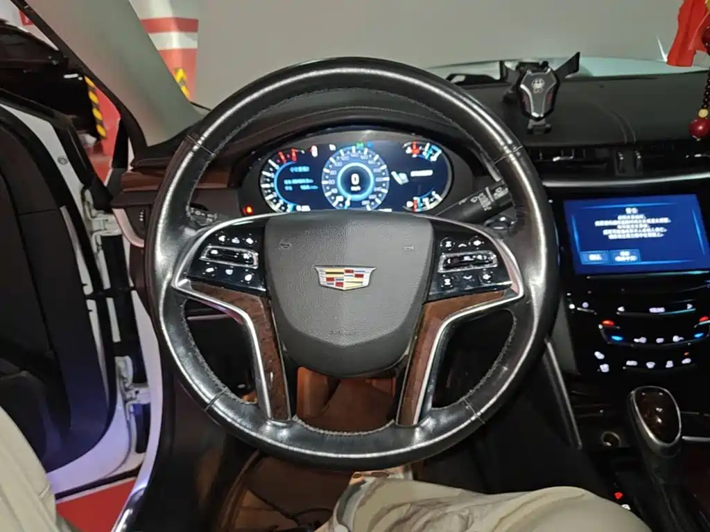 Cadillac XTS — миниатюра 11