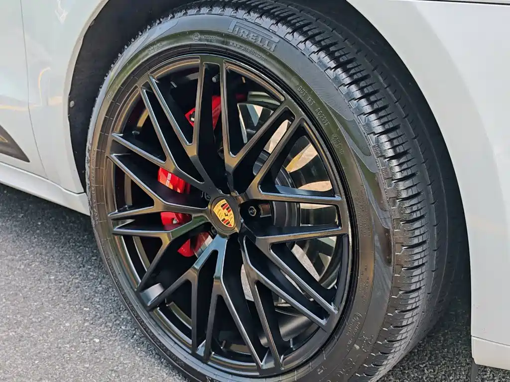 Porsche Macan — миниатюра 10
