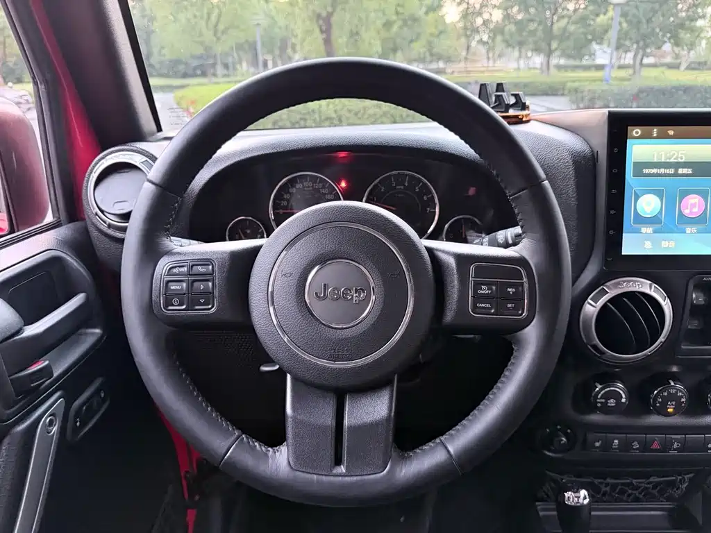 Jeep Wrangler — миниатюра 13