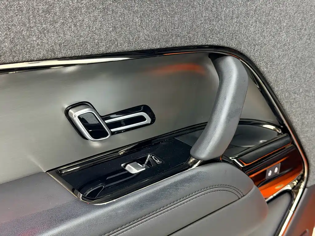 Land Rover Sport — миниатюра 12