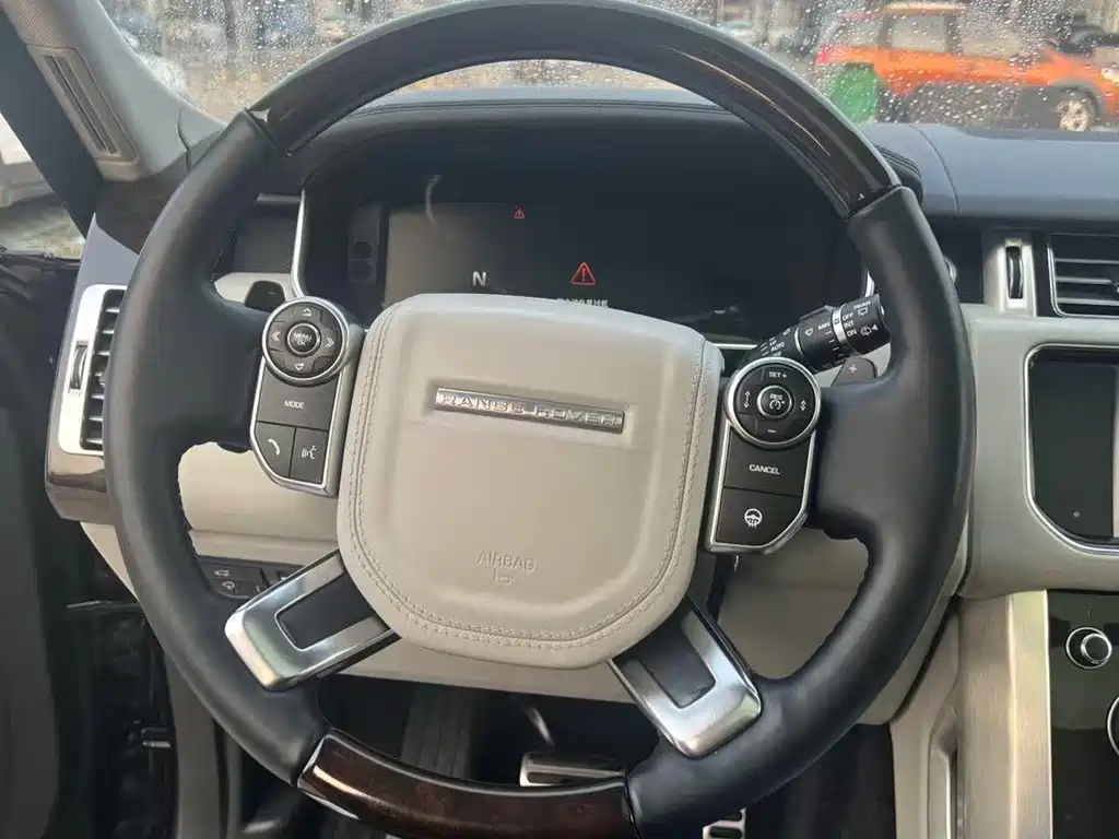 Land Rover Range Rover — миниатюра 7