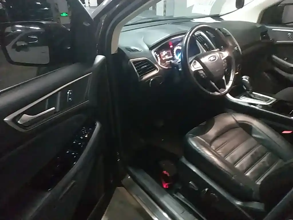 Ford Edge — миниатюра 16