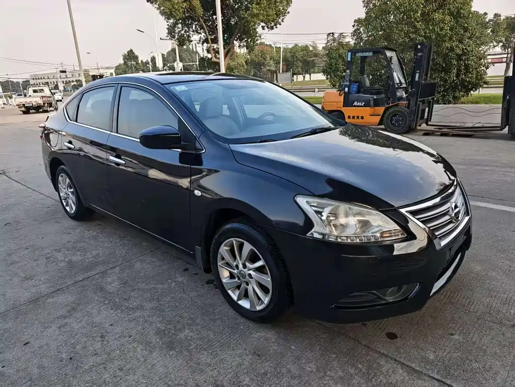 Nissan Sylphy 2012 1.6XL MT Luxury