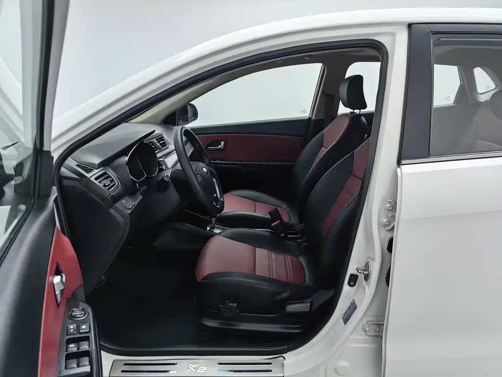 Kia K2 — миниатюра 10