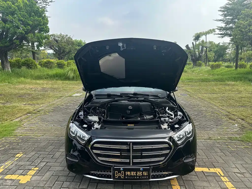 Mercedes-Benz E-Class — миниатюра 21