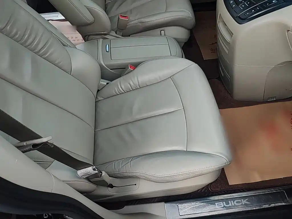 Buick GL8 — миниатюра 4