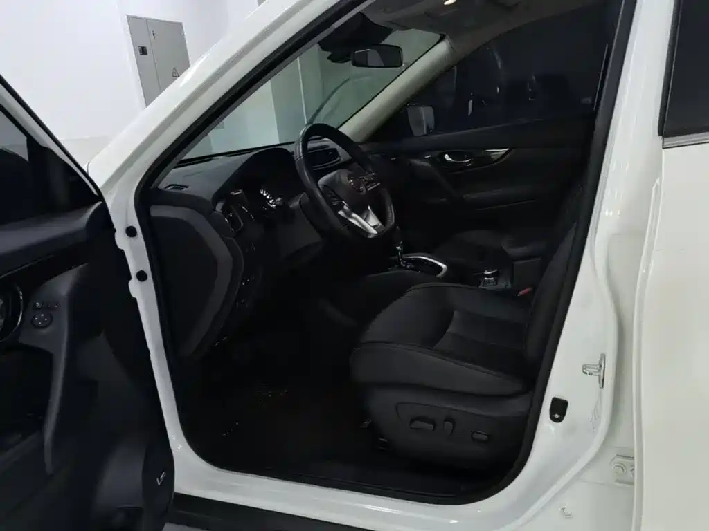 Nissan X-Trail — миниатюра 15