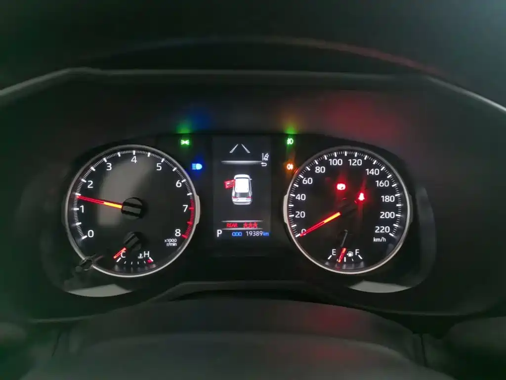 Toyota RAV4 — миниатюра 12