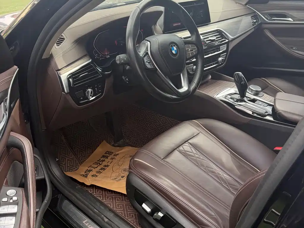 BMW 5 Series — миниатюра 20