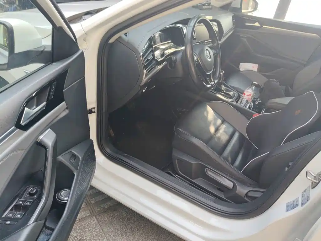 Volkswagen Sagitar — миниатюра 12