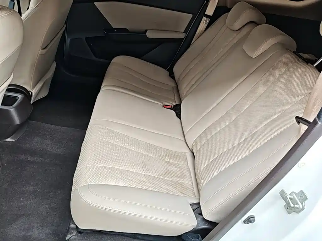 Baojun 310W — миниатюра 17
