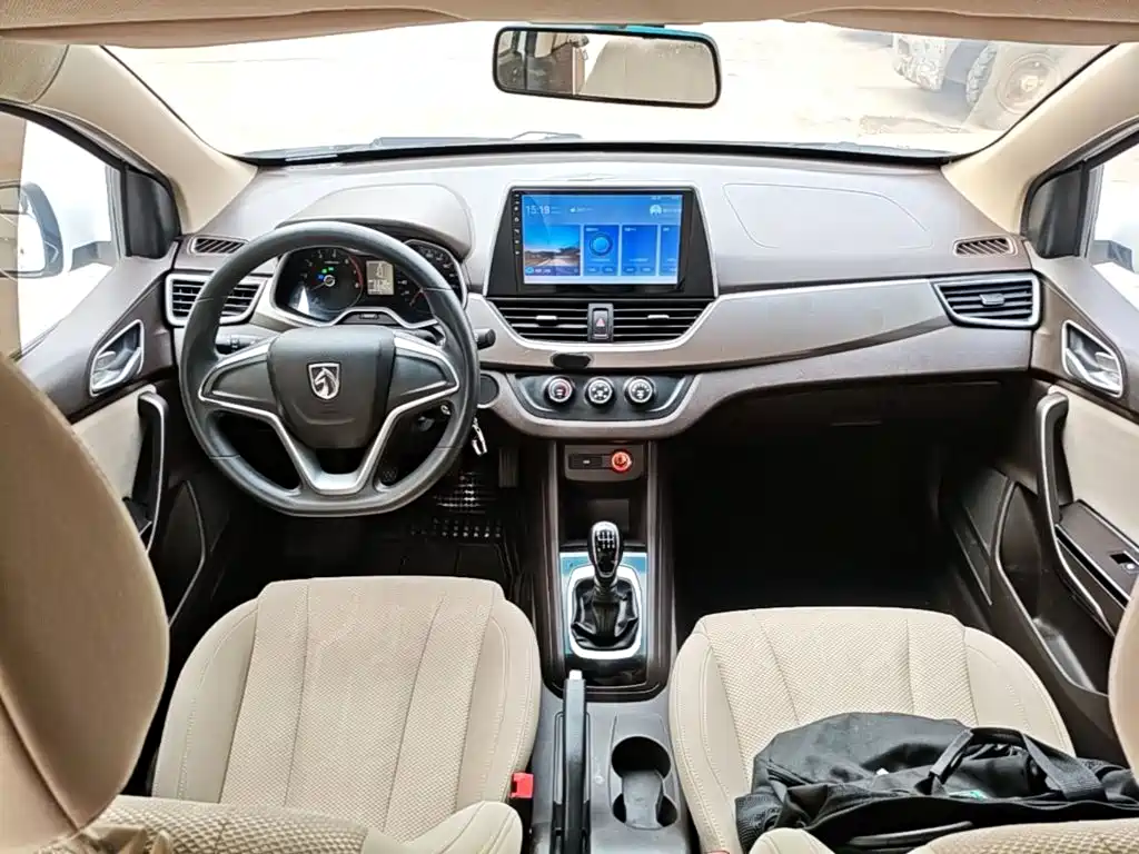 Baojun 310W — миниатюра 10