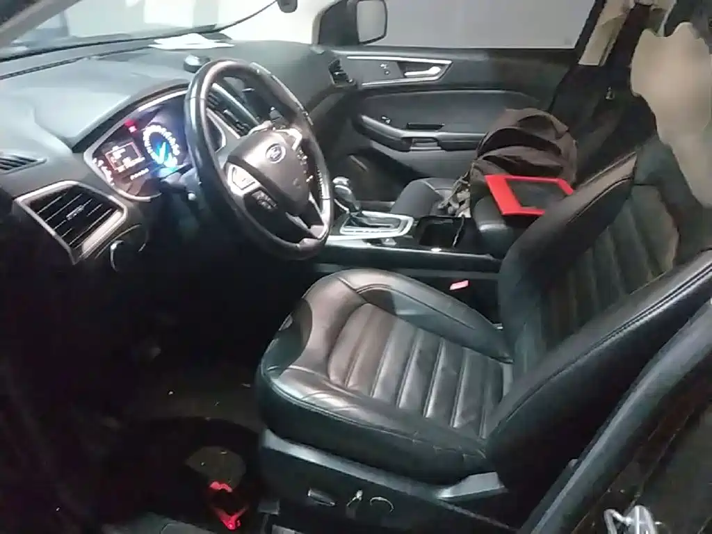 Ford Edge — миниатюра 15