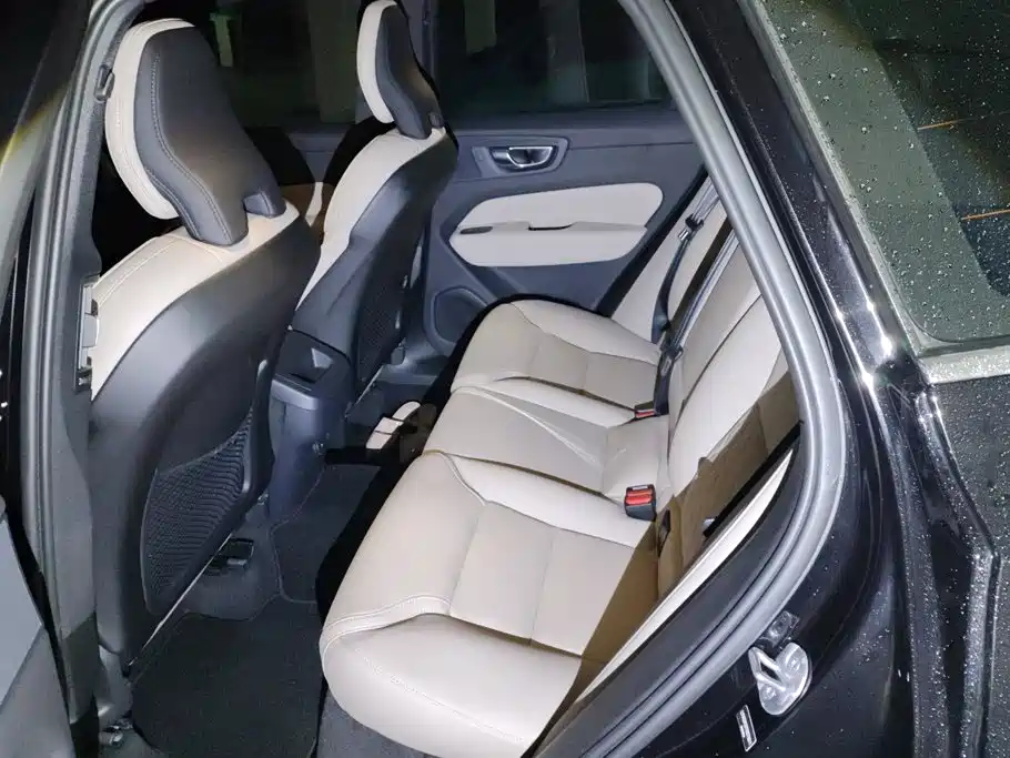 Volvo XC60 — миниатюра 11