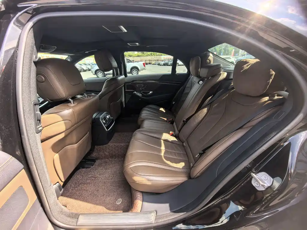 Mercedes-Benz S-Class — миниатюра 9