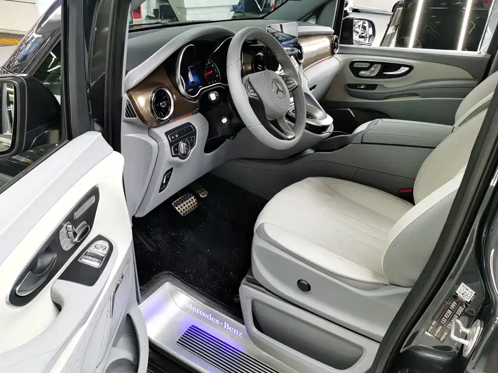 Mercedes-Benz V-Class V 2021 V 260 L Luxury