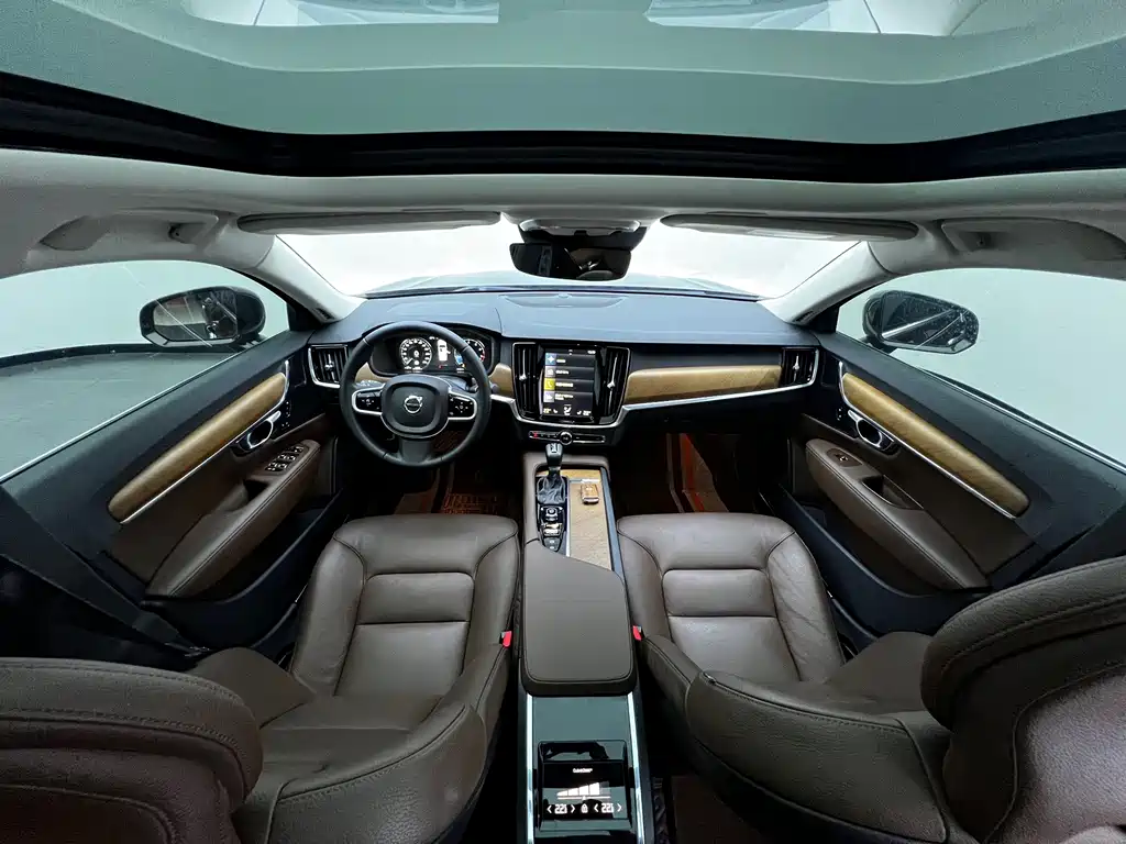 Volvo S90 — миниатюра 12