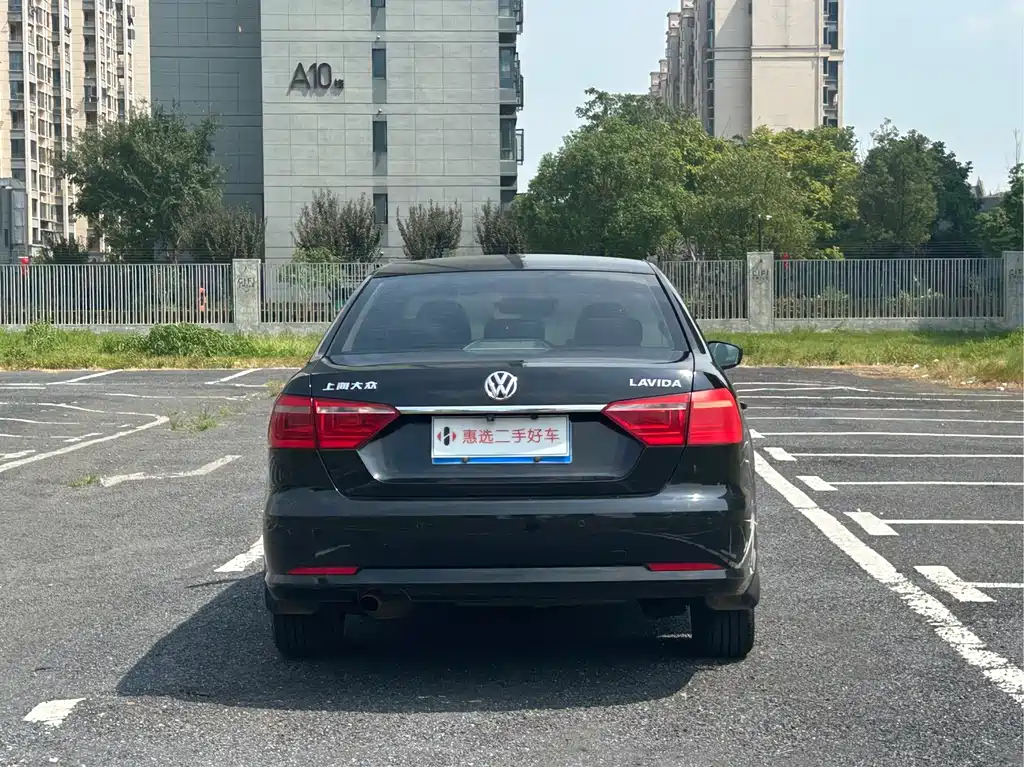 Volkswagen Lavida — миниатюра 5