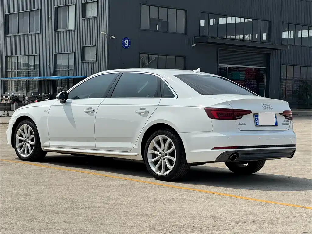Audi A4L — миниатюра 4