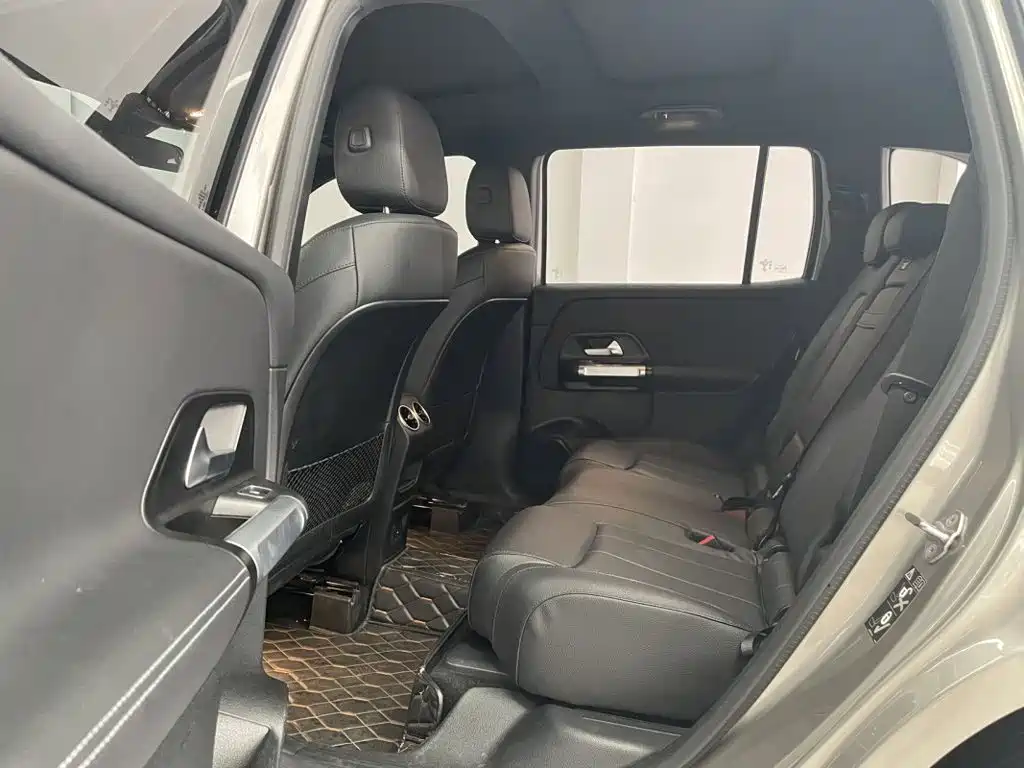 Mercedes-Benz GLB — миниатюра 7