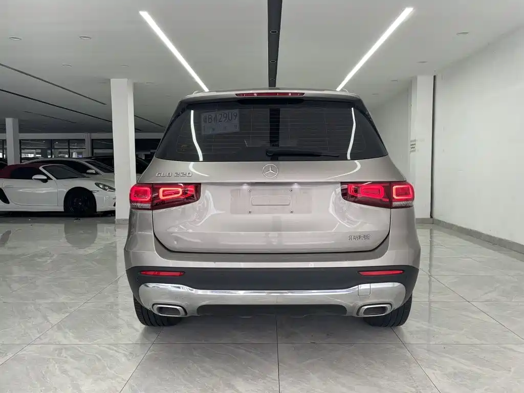 Mercedes-Benz GLB — миниатюра 9