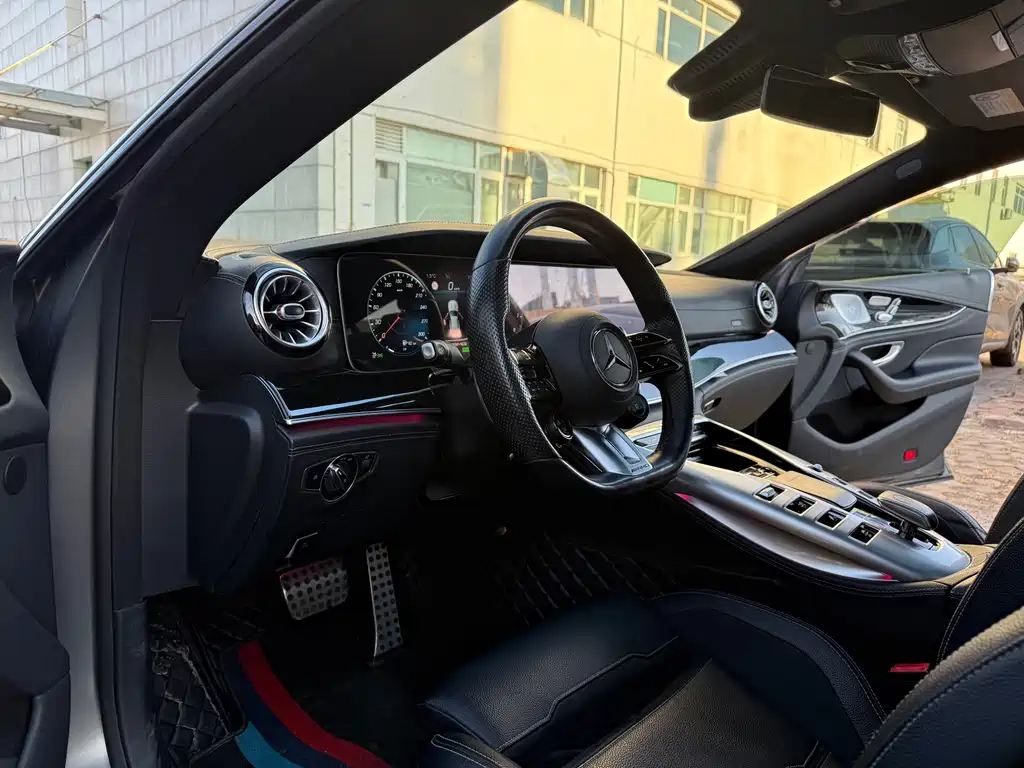 MERCEDES-BENZ AMG GT