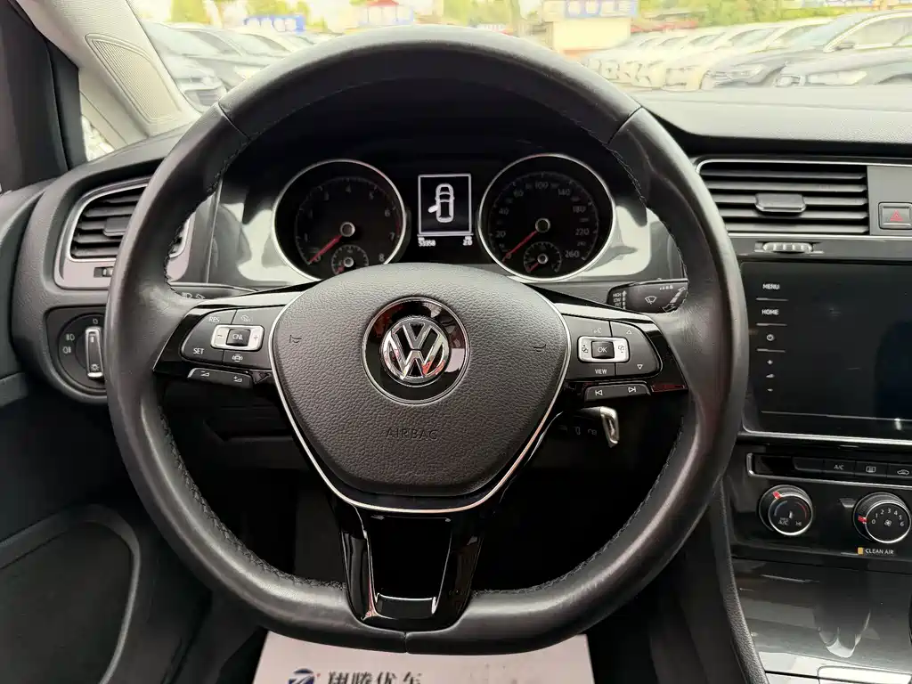 Volkswagen Golf — миниатюра 14