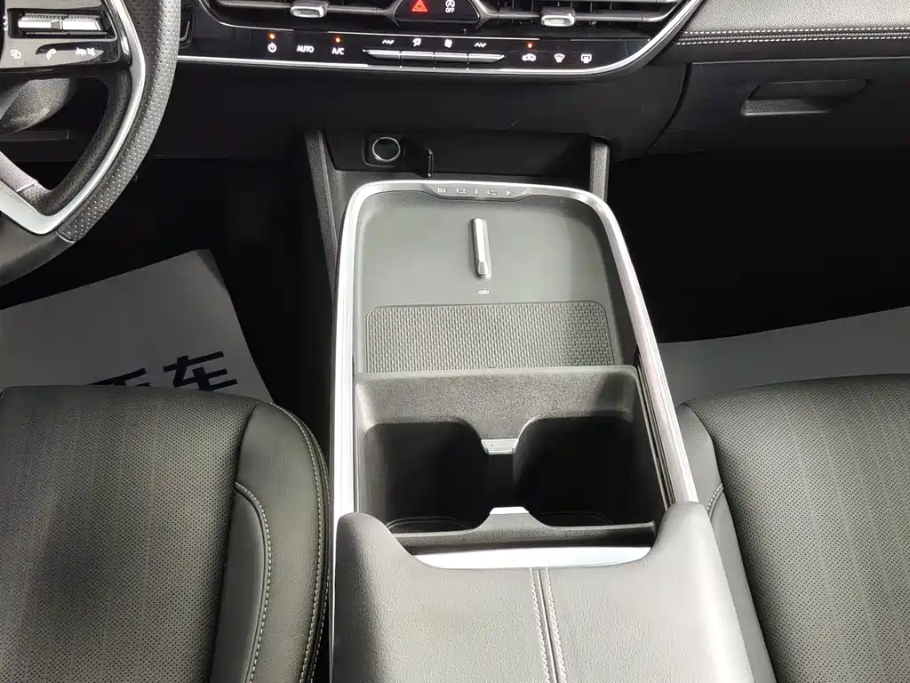 Buick LaCrosse — миниатюра 12