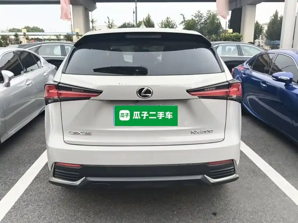 Lexus NX — миниатюра 6