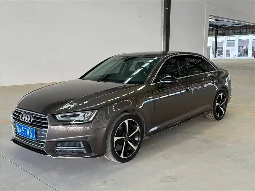 Audi A4L 2018 30 45 TFSI quattro Sport