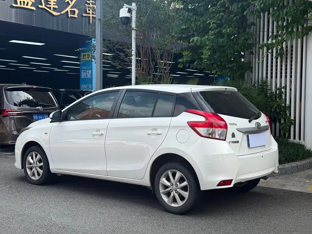 Toyota Yaris L — миниатюра 5