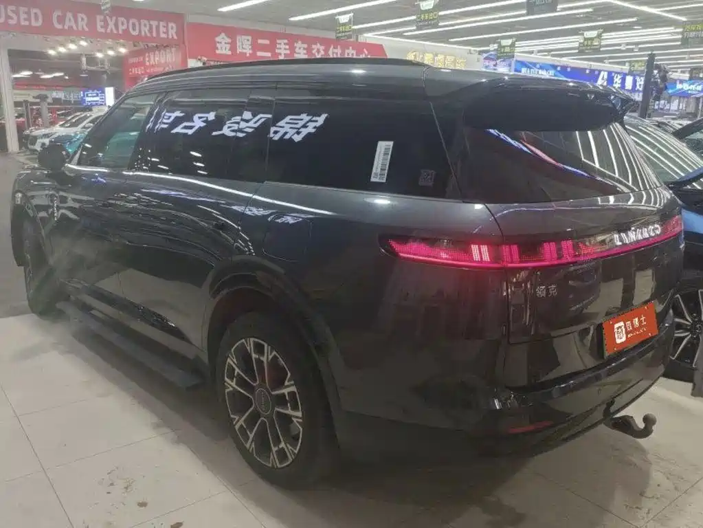 Lynk & Co 900 — миниатюра 4
