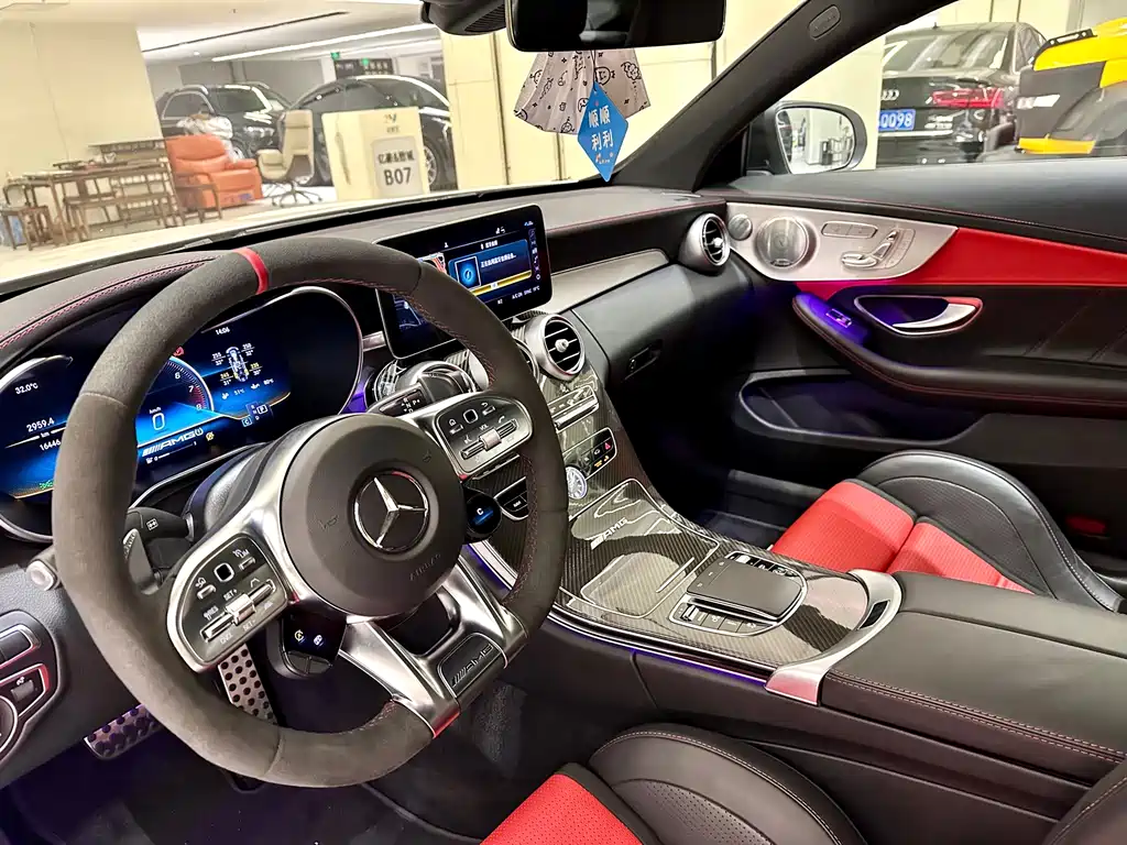 Mercedes-Benz C-Class AMG — миниатюра 11