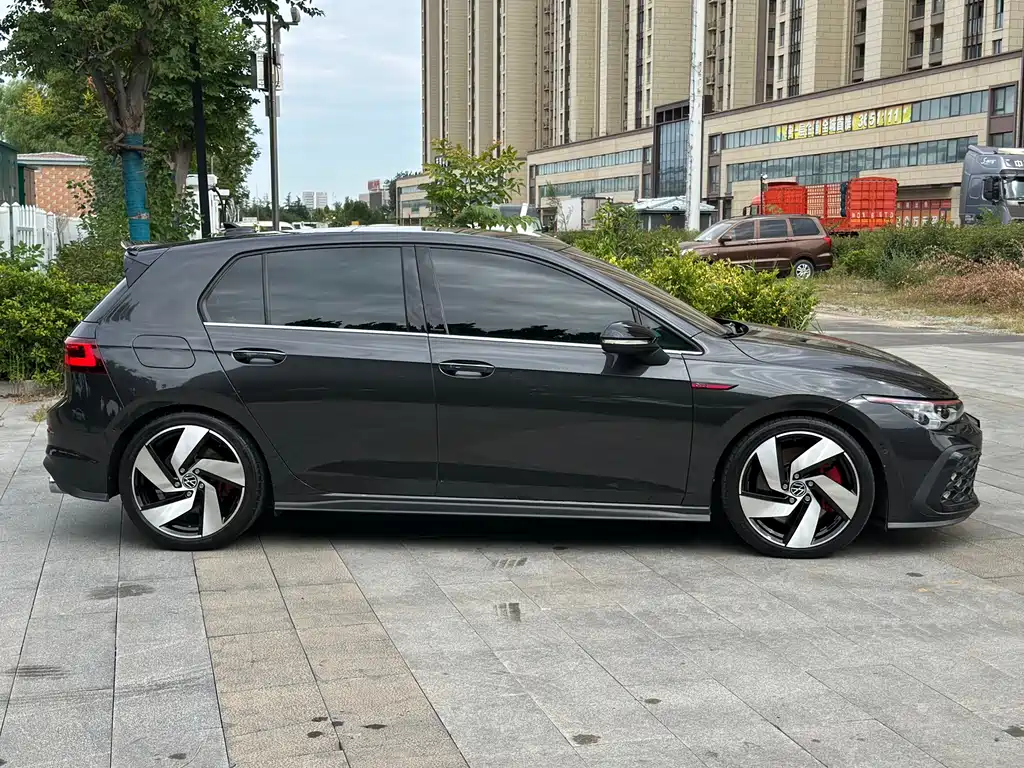 Volkswagen Golf GTI — миниатюра 4