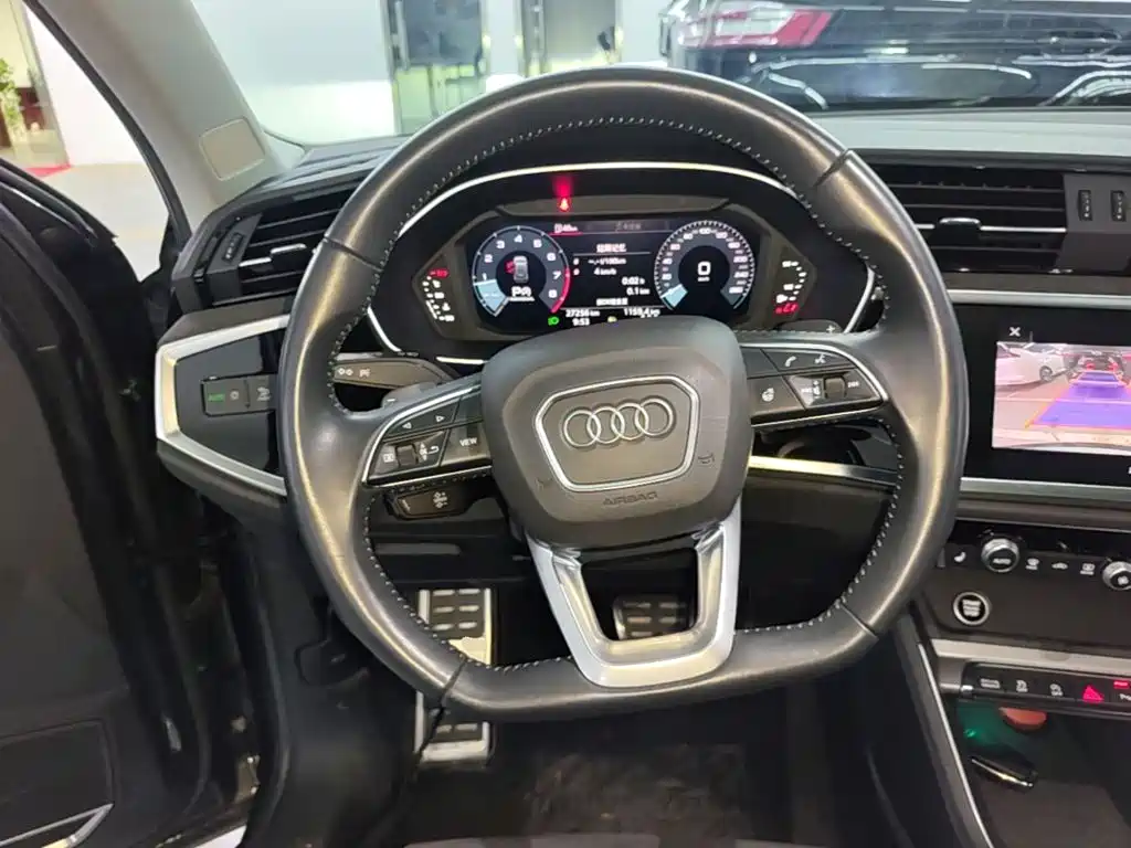 Audi Q3 — миниатюра 11