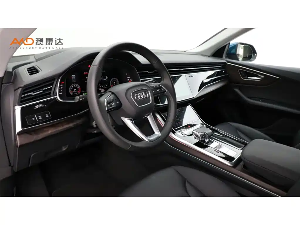 Audi Q8 2022 55 TFSI Luxury