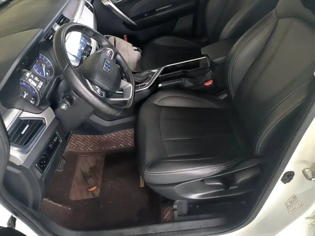 Geely Vision X3 — миниатюра 11