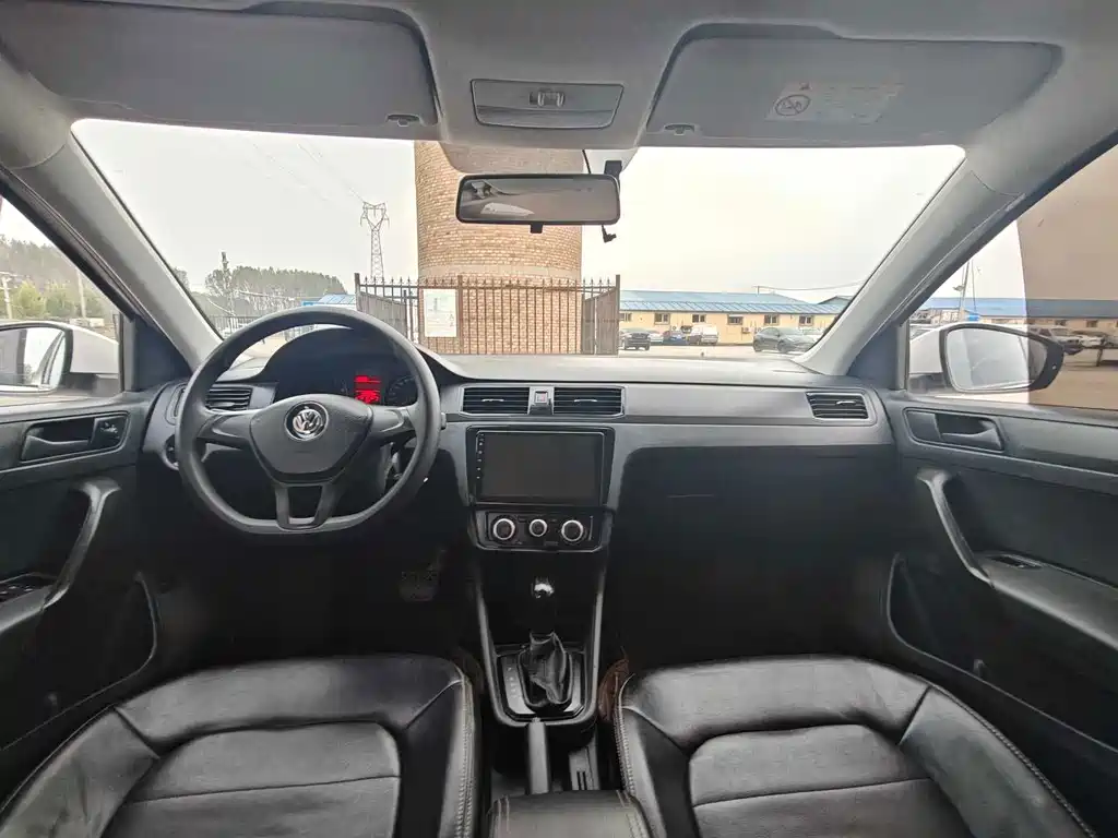 Volkswagen Santana — миниатюра 9