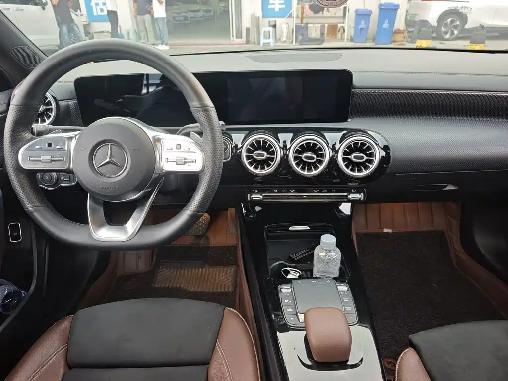 Mercedes-Benz A-Class — миниатюра 8