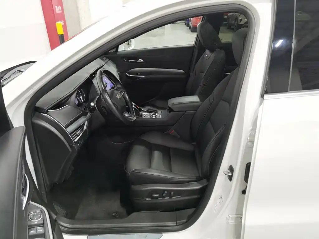 Cadillac XT4 — миниатюра 10
