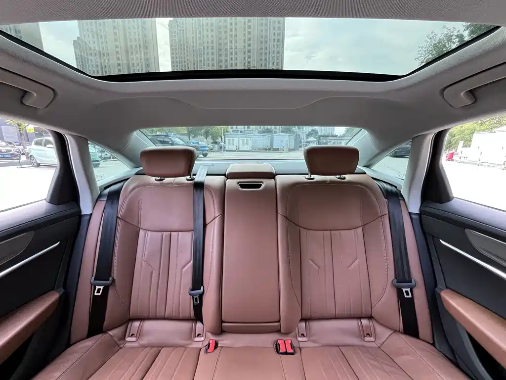 Audi A6L — миниатюра 12
