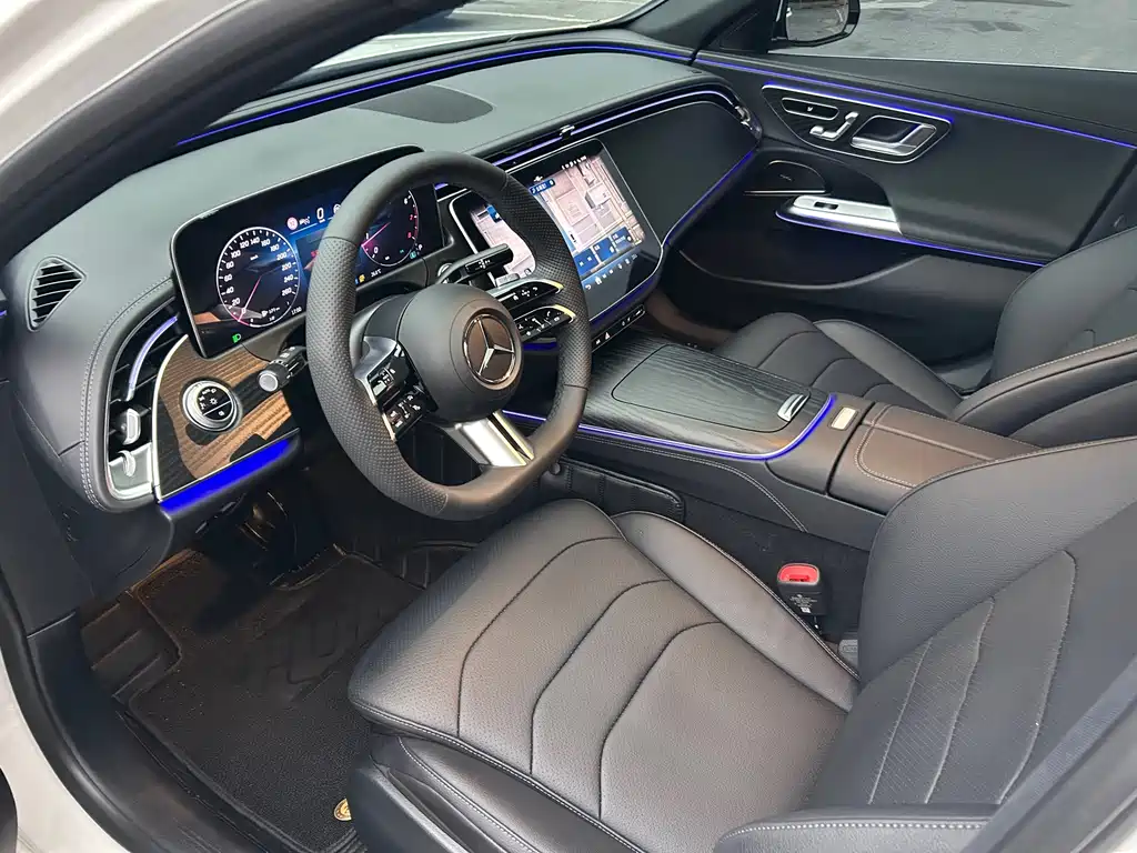 Mercedes-Benz E-Class — миниатюра 8