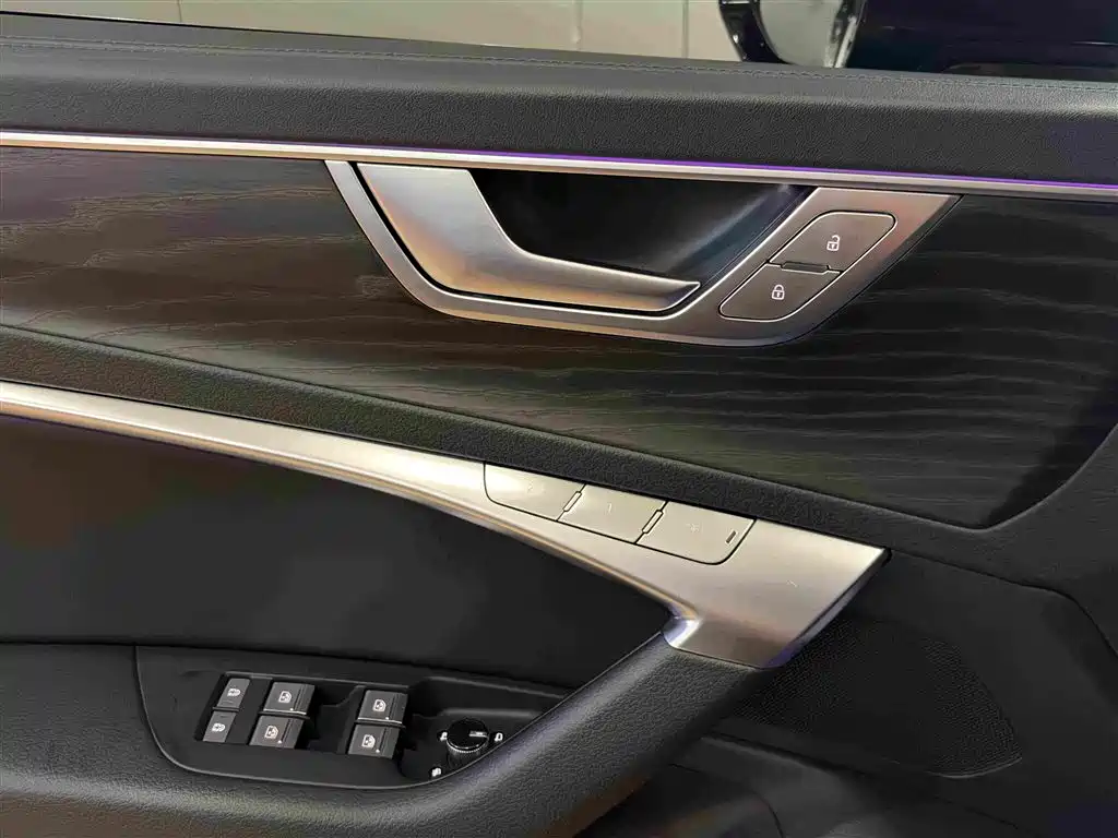 Audi A6L — миниатюра 8