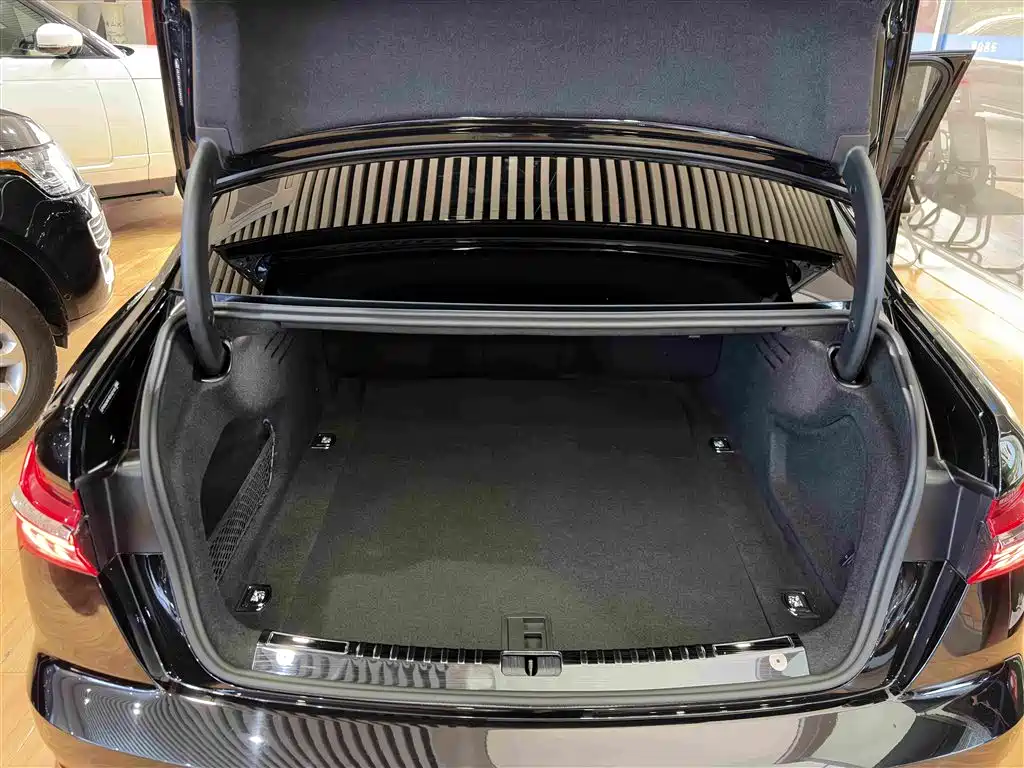 Audi A6L — миниатюра 15