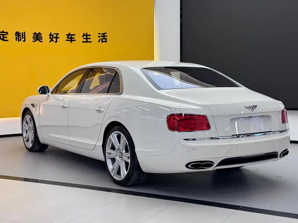 Bentley Flying Spur — миниатюра 7