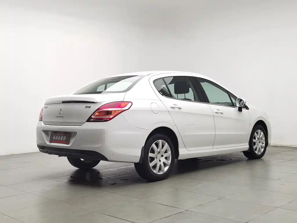 Peugeot 308 — миниатюра 2